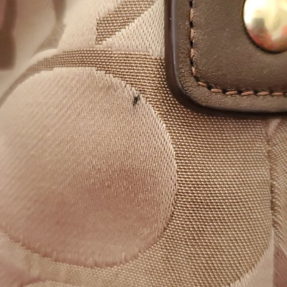 EUC Coach Signature Jacquard Hobo - Picture 8 of 10